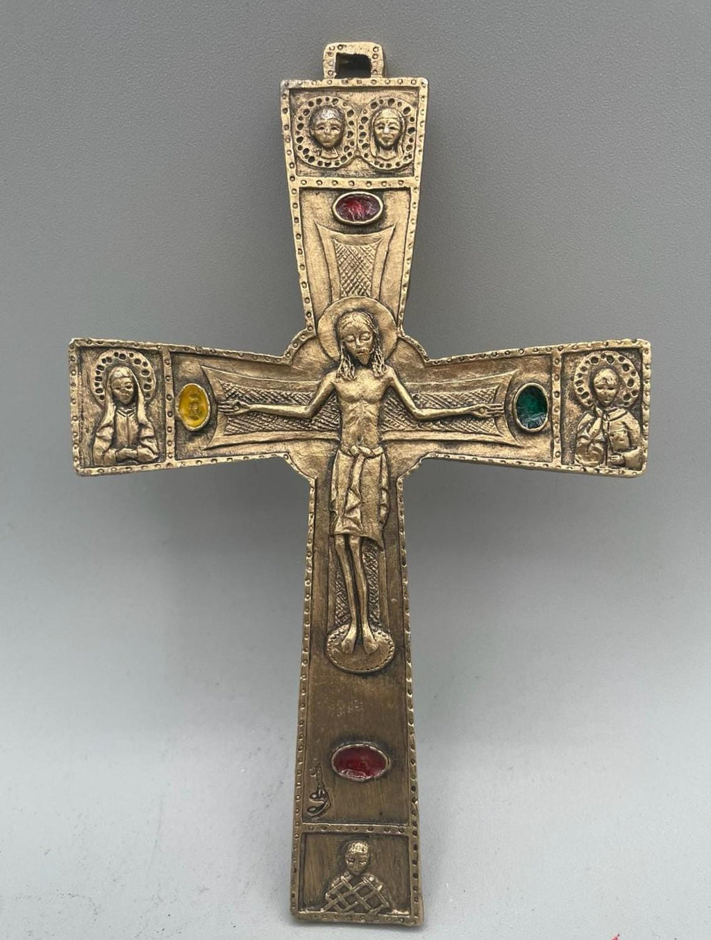 Croce religiosa da parete dorata con Agnello Mistico – 10 x 14,5 cm