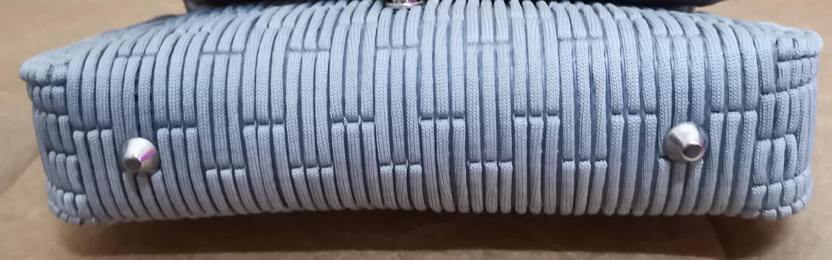 Borsa all'uncinetto fatta a mano – grigio perla