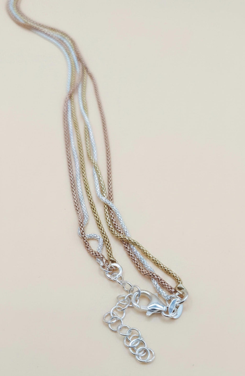 Catenina a tre colori: argento, dorato e oro rosso – 45 cm