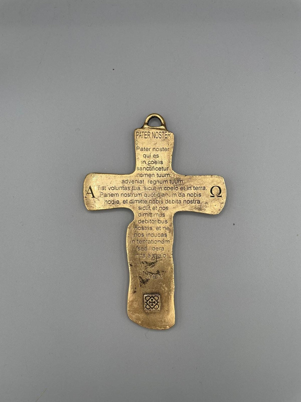Crocifisso Santissima Trinità da muro in ottone dorato – 14 x 9 cm