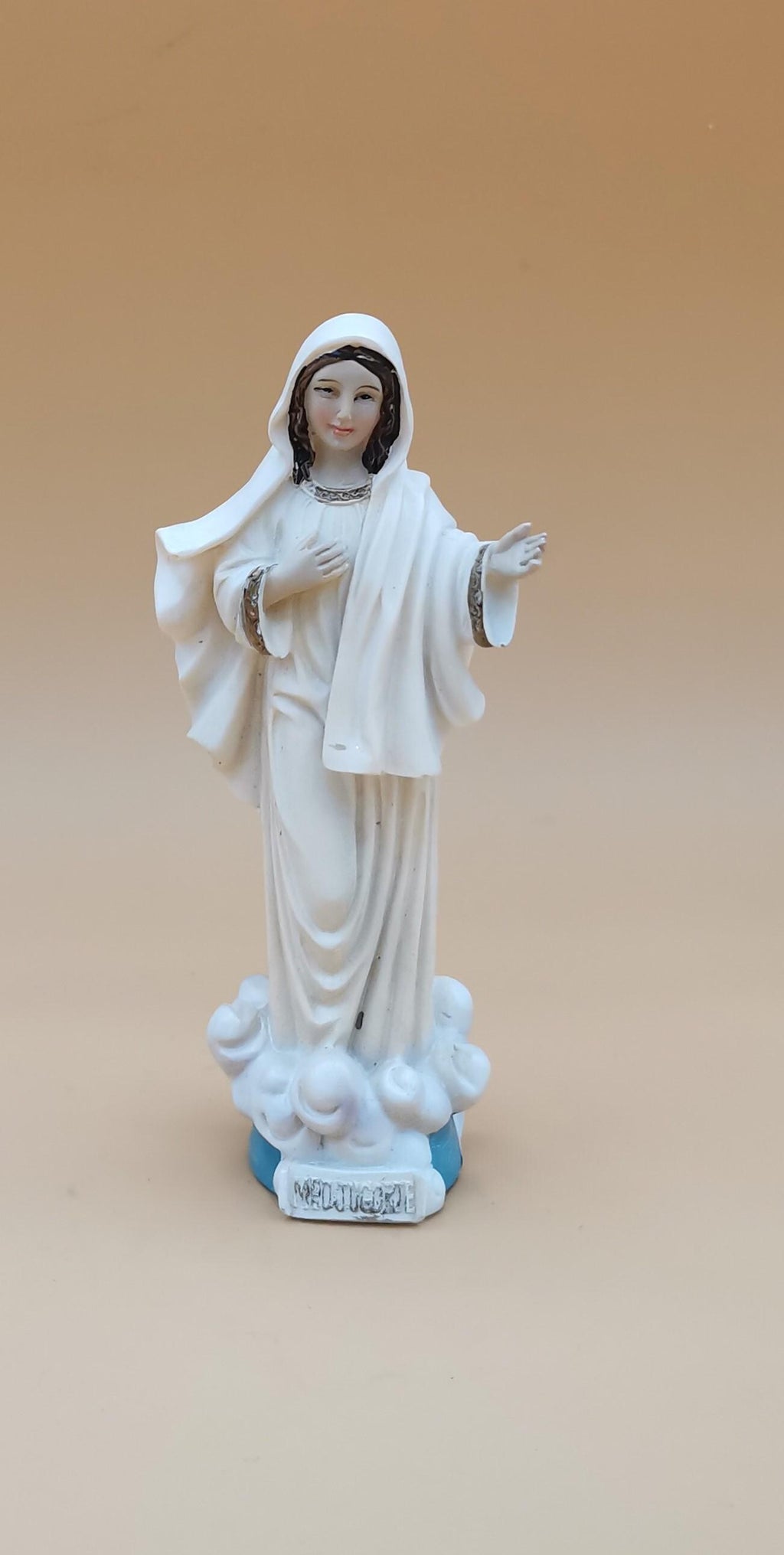 Madonna von Medjugorje Statue aus Kunstharz – 12,5 cm