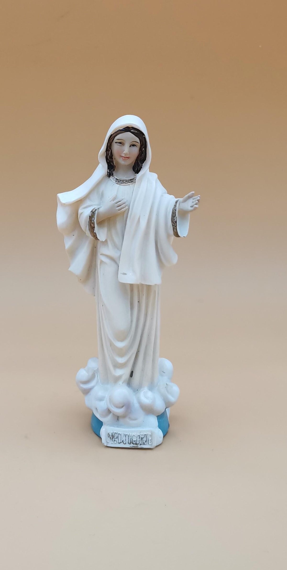 Madonna von Medjugorje Statue aus Kunstharz – 12,5 cm