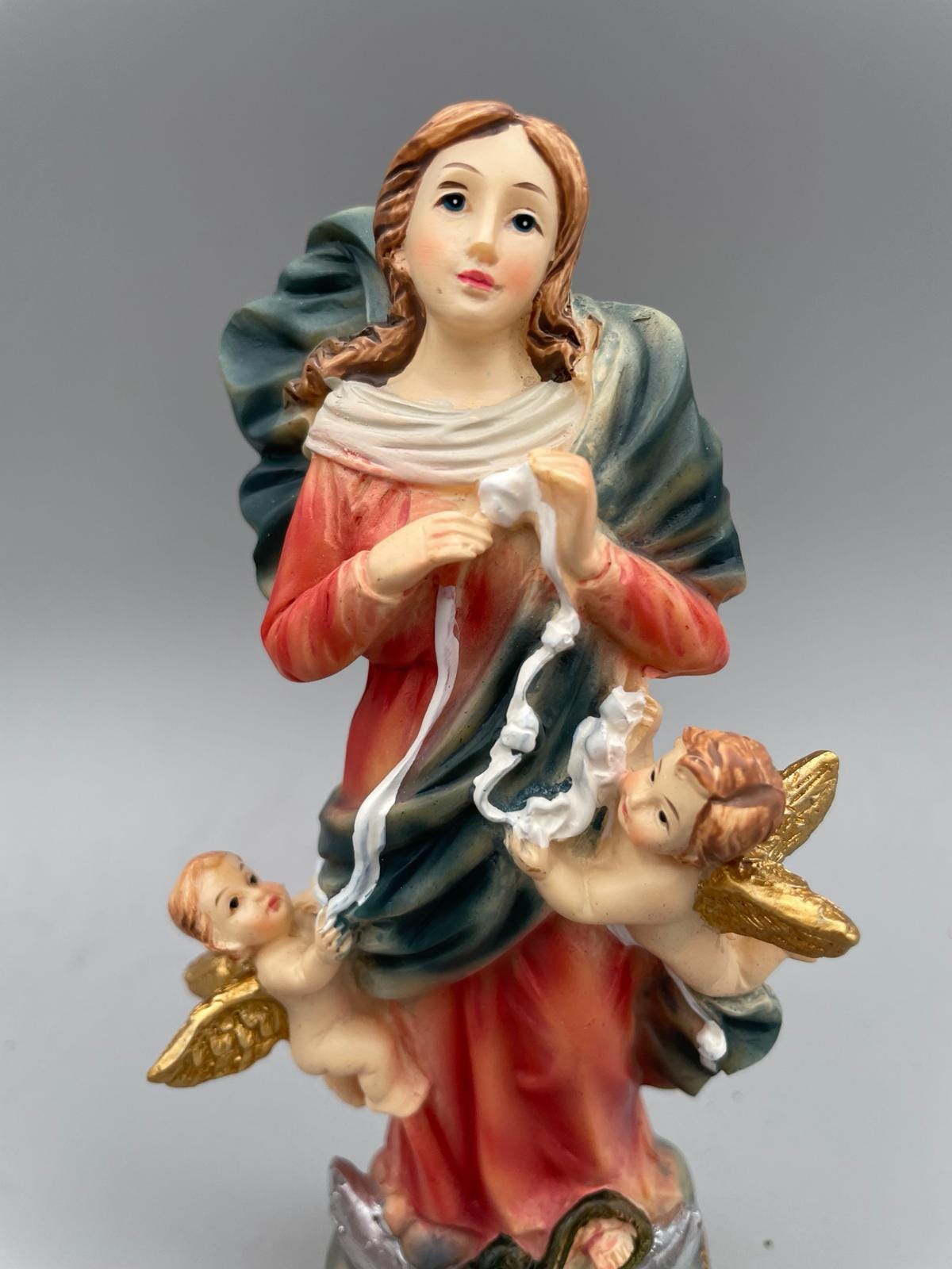Statue de Marie qui défait les nœuds