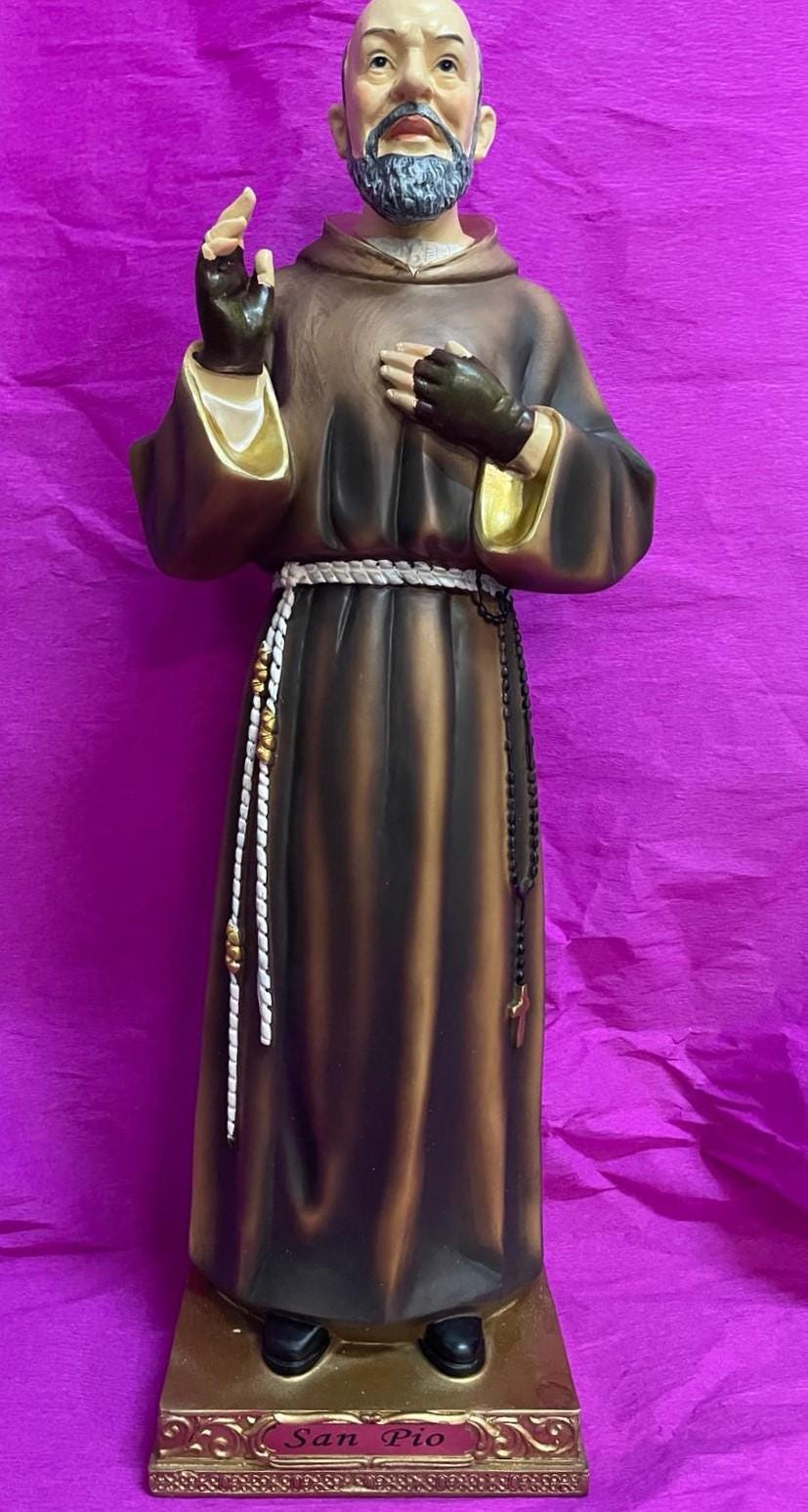 ピエトレルチーナの聖ピオ神父像（手塗りレジン製）– 43 cm
