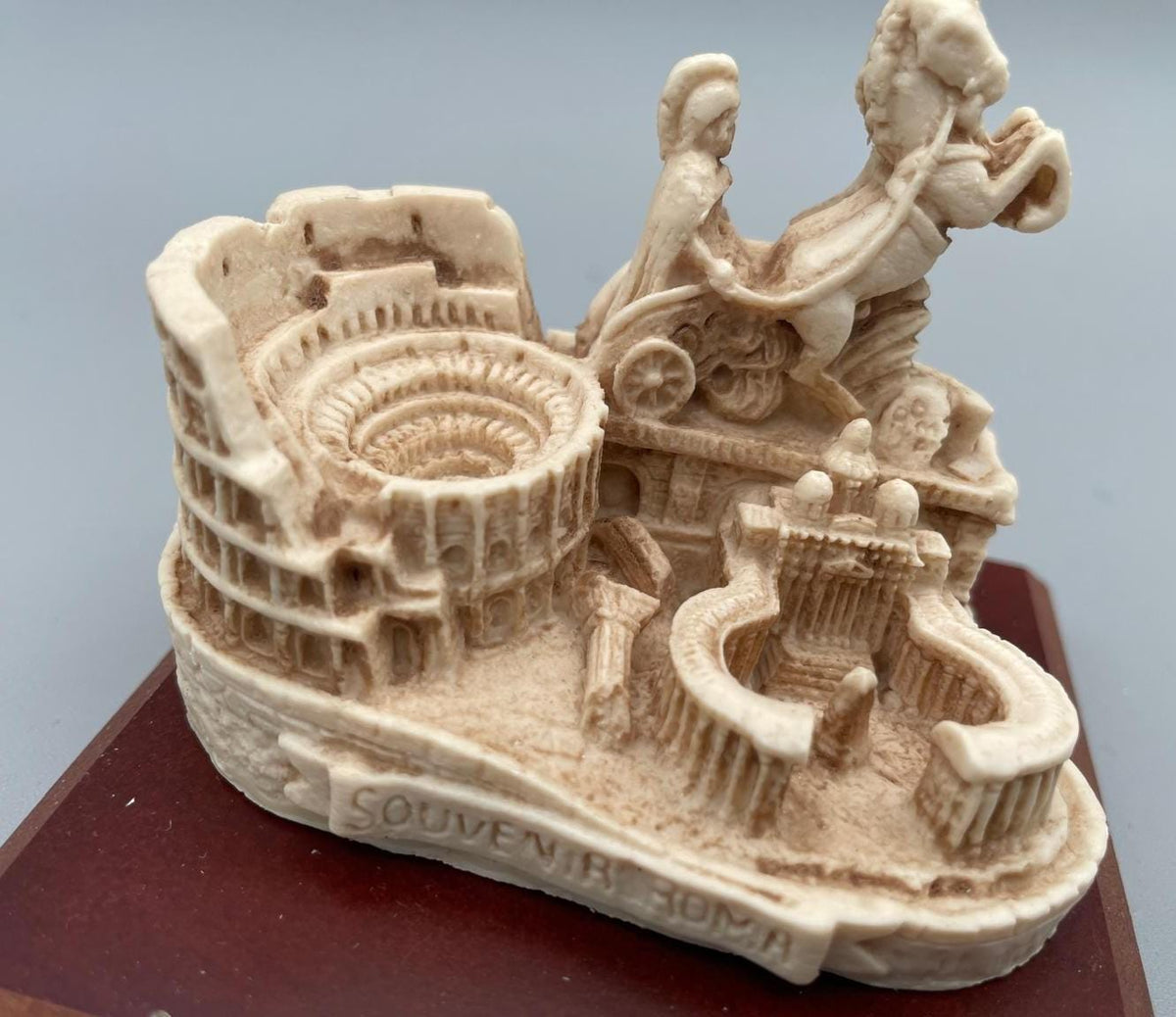 Souvenir Rome Triptyque – Bige du Vatican et Colisée sur socle en bois