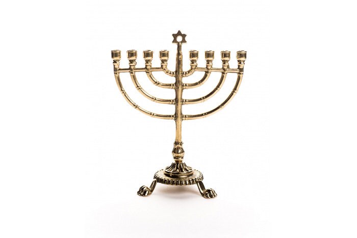 Chanukkiah in ottone lucido a nove bracci – 14 x 18 cm