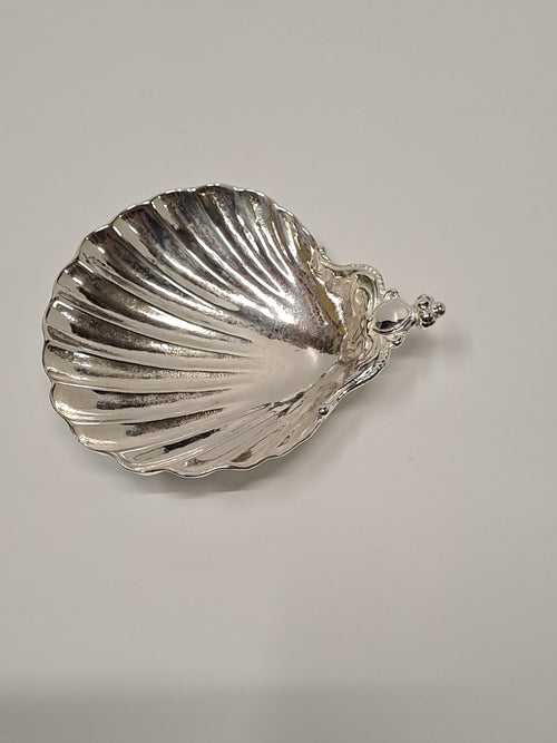 Conchiglia battesimale in ottone argentato – 15 x 13 cm