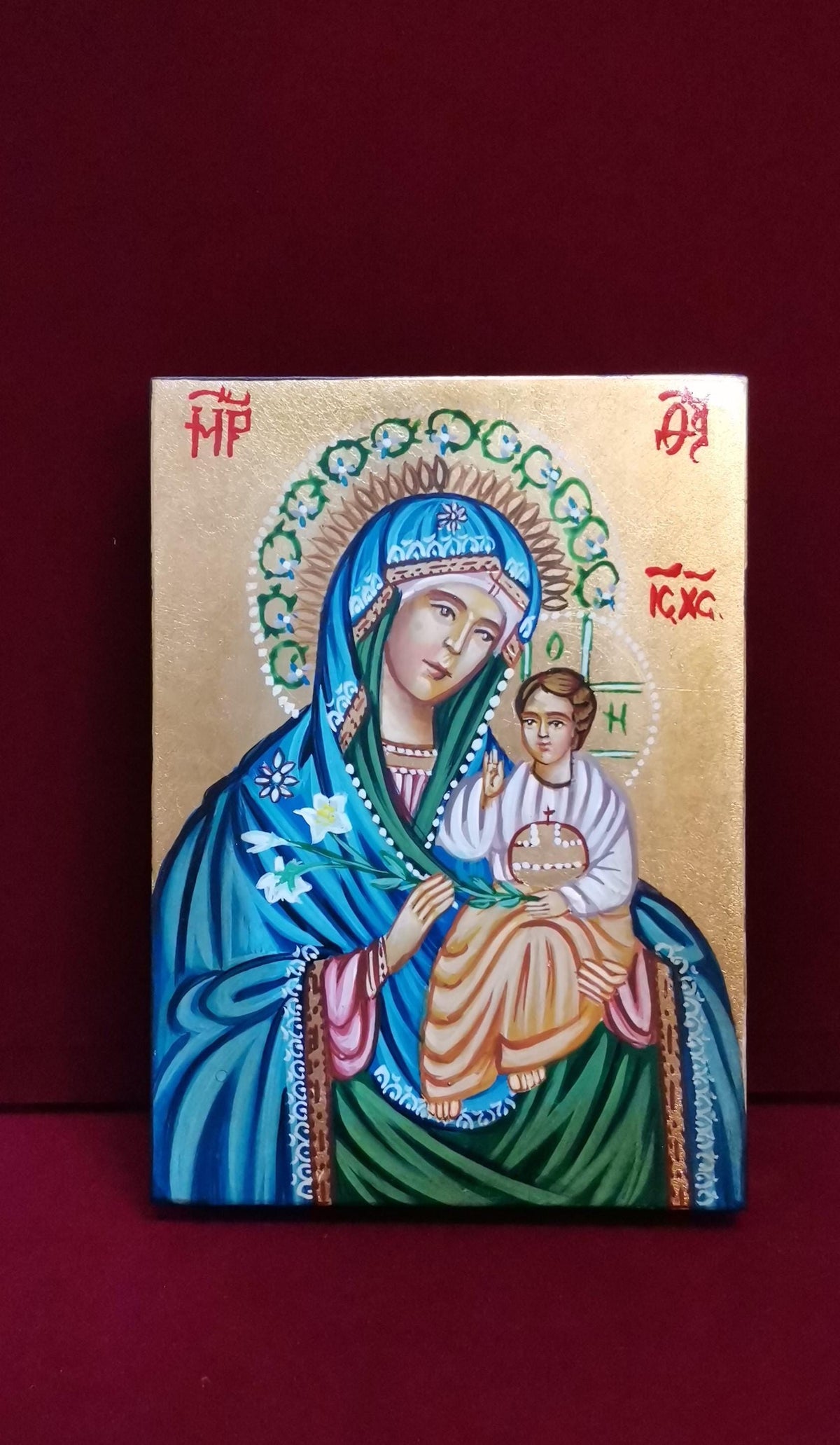 Madonna del Giglio con Gesù Bambino – Icona Sacra Dipinta a Mano
