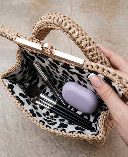 Borsa all'uncinetto fatta a mano – beige oro