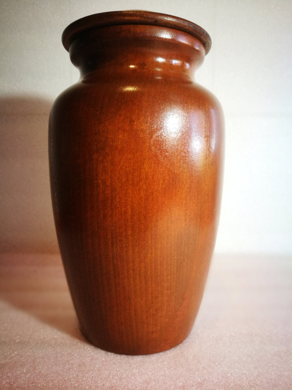 Vase Icône Vierge de Guadalupe en bois – Peint à la main, h 26 cm