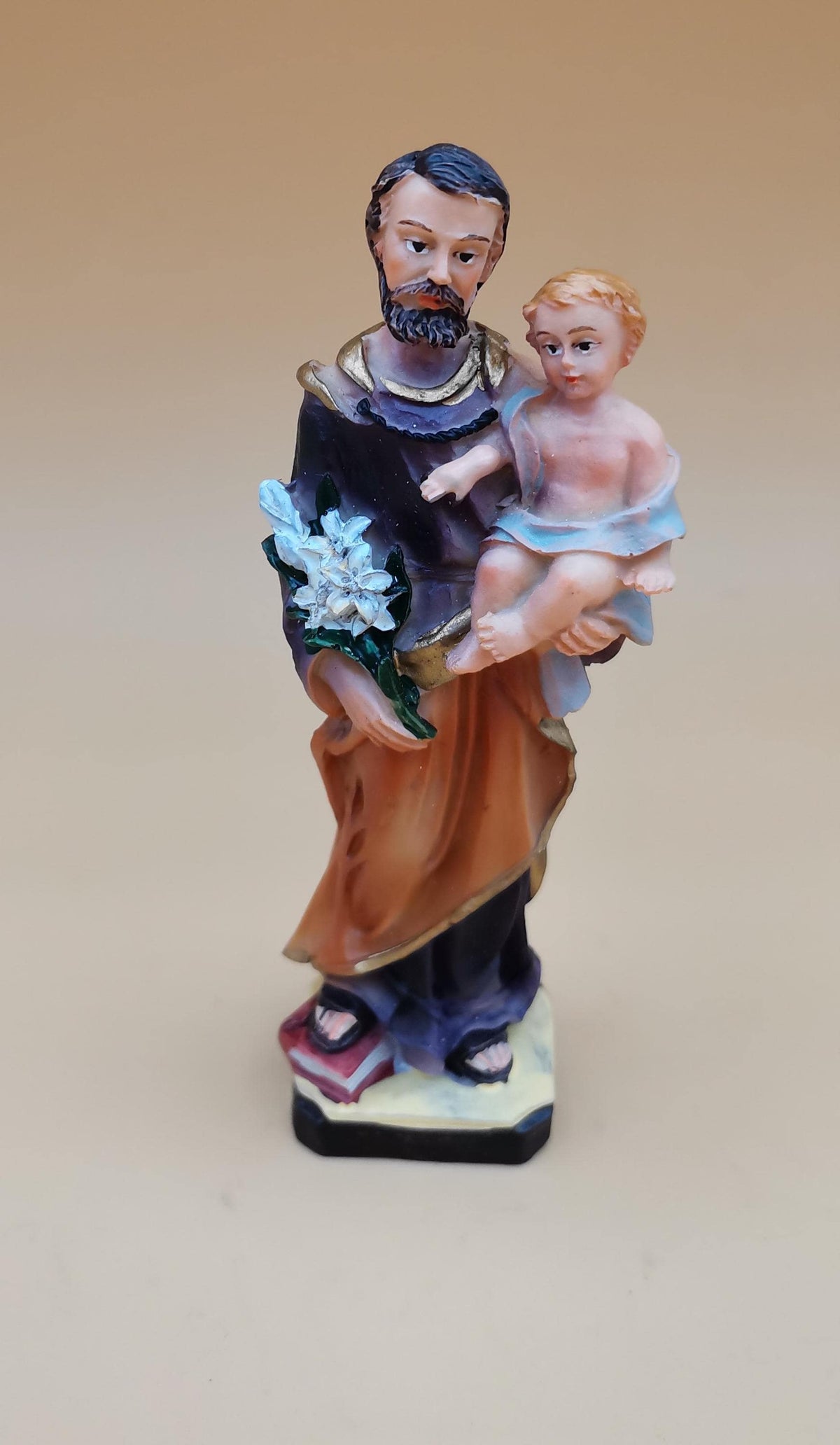 Statuette de Saint Joseph en résine peinte à la main – 11 cm