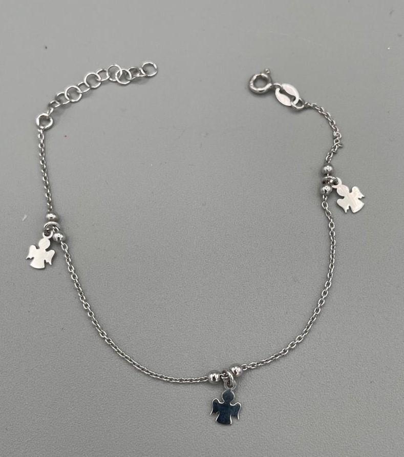 Bracciale in Argento con Tre Angeli – Gioiello Portafortuna Elegante e Simbolico