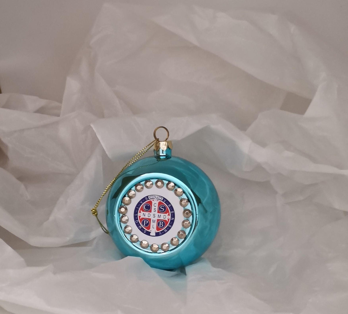 Pallina di Natale Blu Tiffany con Medaglia di San Benedetto