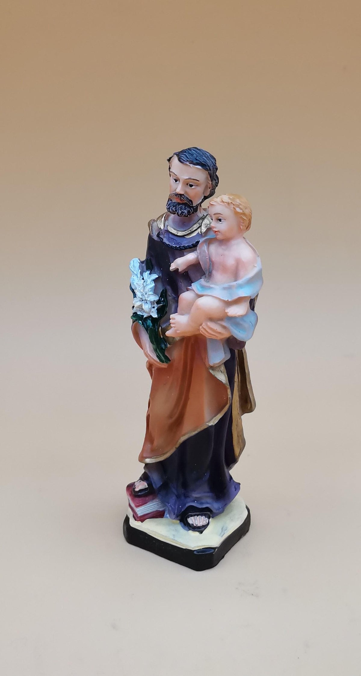 Statuette de Saint Joseph en résine peinte à la main – 11 cm