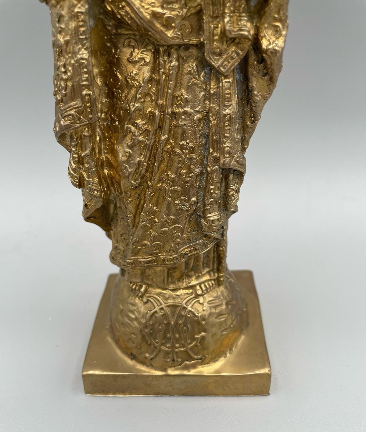 Statua Madonna Consolata in Bronzo Dorato 24K – Cera Persa (0717-09)
