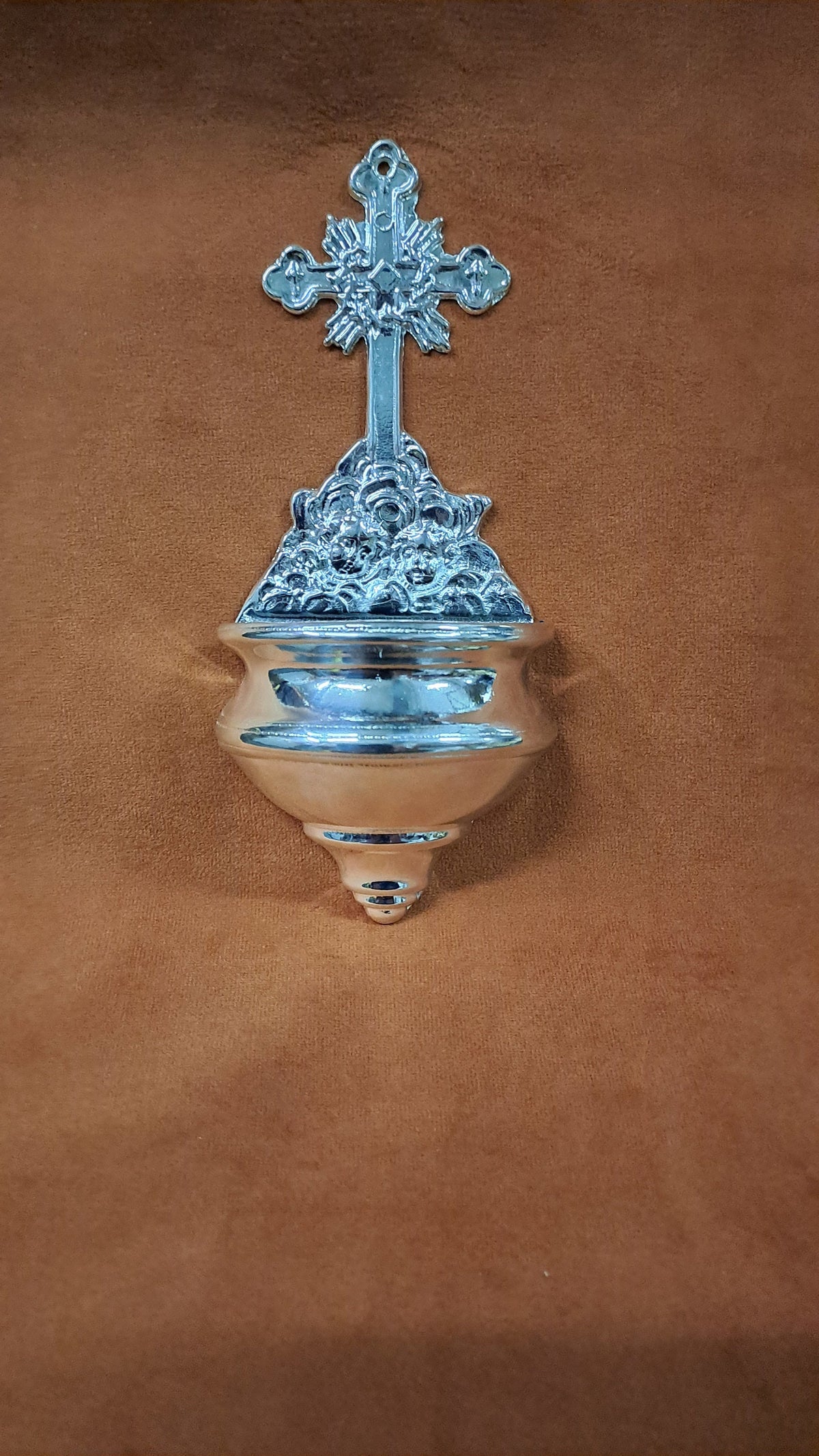 Acquasantiera da muro in ottone argentata cm 19 x 9