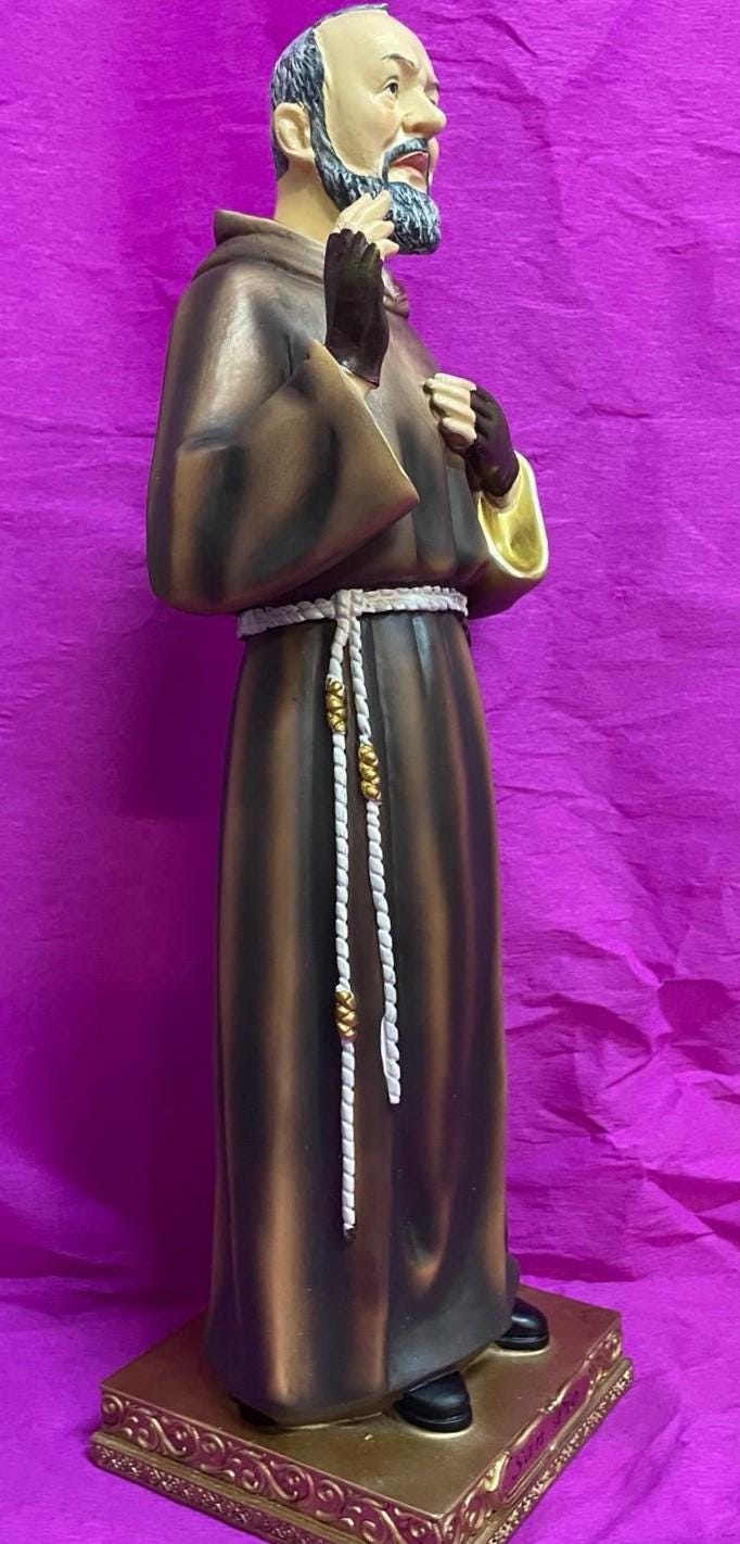 ピエトレルチーナの聖ピオ神父像（手塗りレジン製）– 43 cm